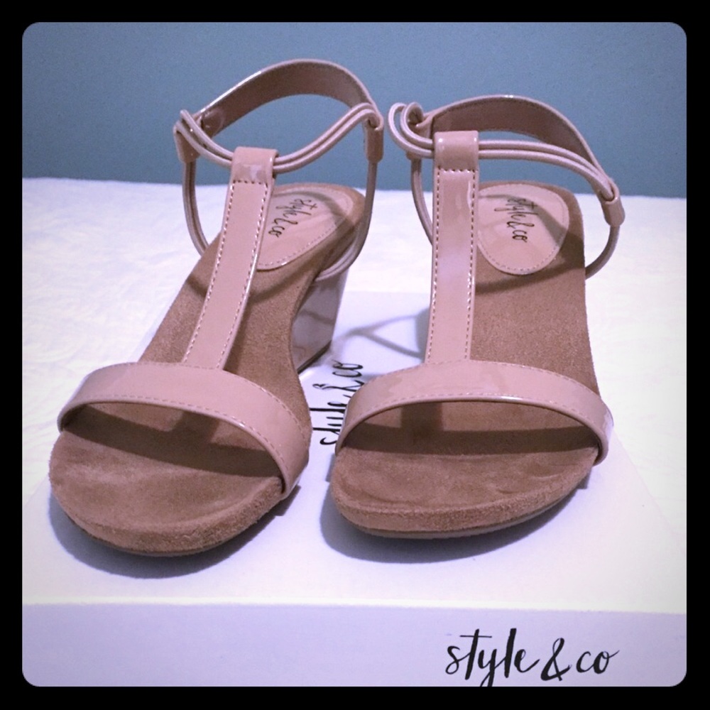 Ladies wedges sandals